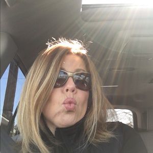 Meet your Posher, Pam